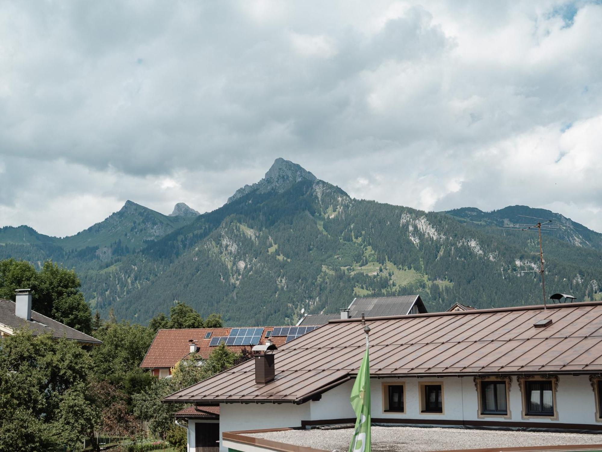 Ehrenberg Apartments Reutte Exterior foto